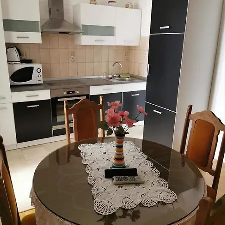 Marija Διαμέρισμα Τρογκίρ