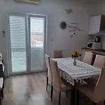 Апартаменты Apartments Marija Трогир