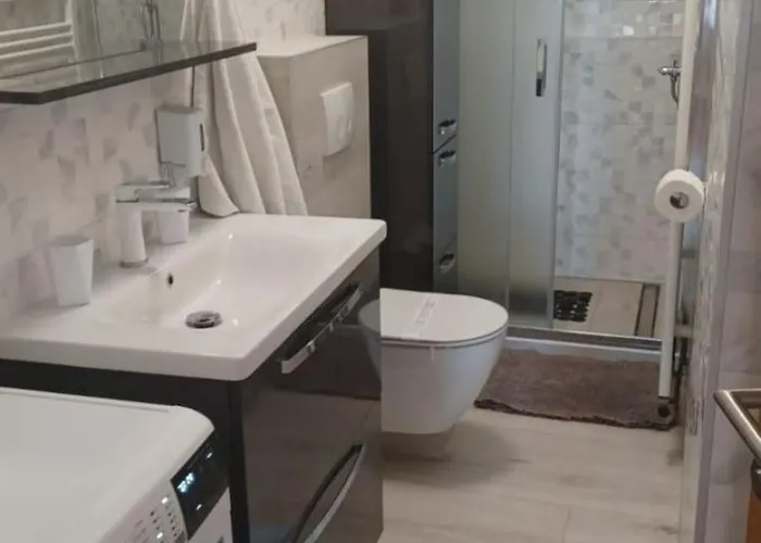 Marija * 特罗吉尔