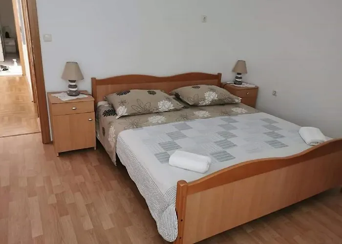 Marija * 特罗吉尔